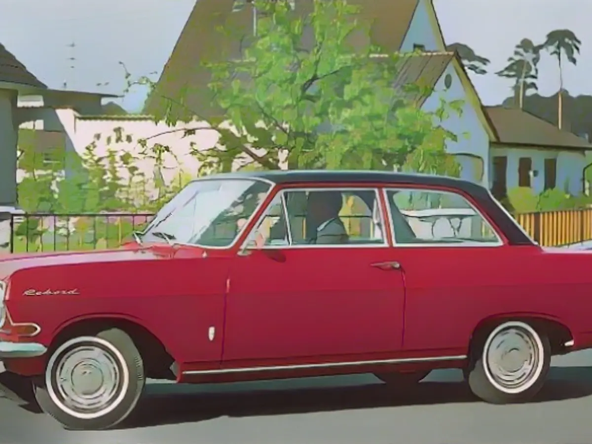 Opel Rekord A/B - Glamor for little money