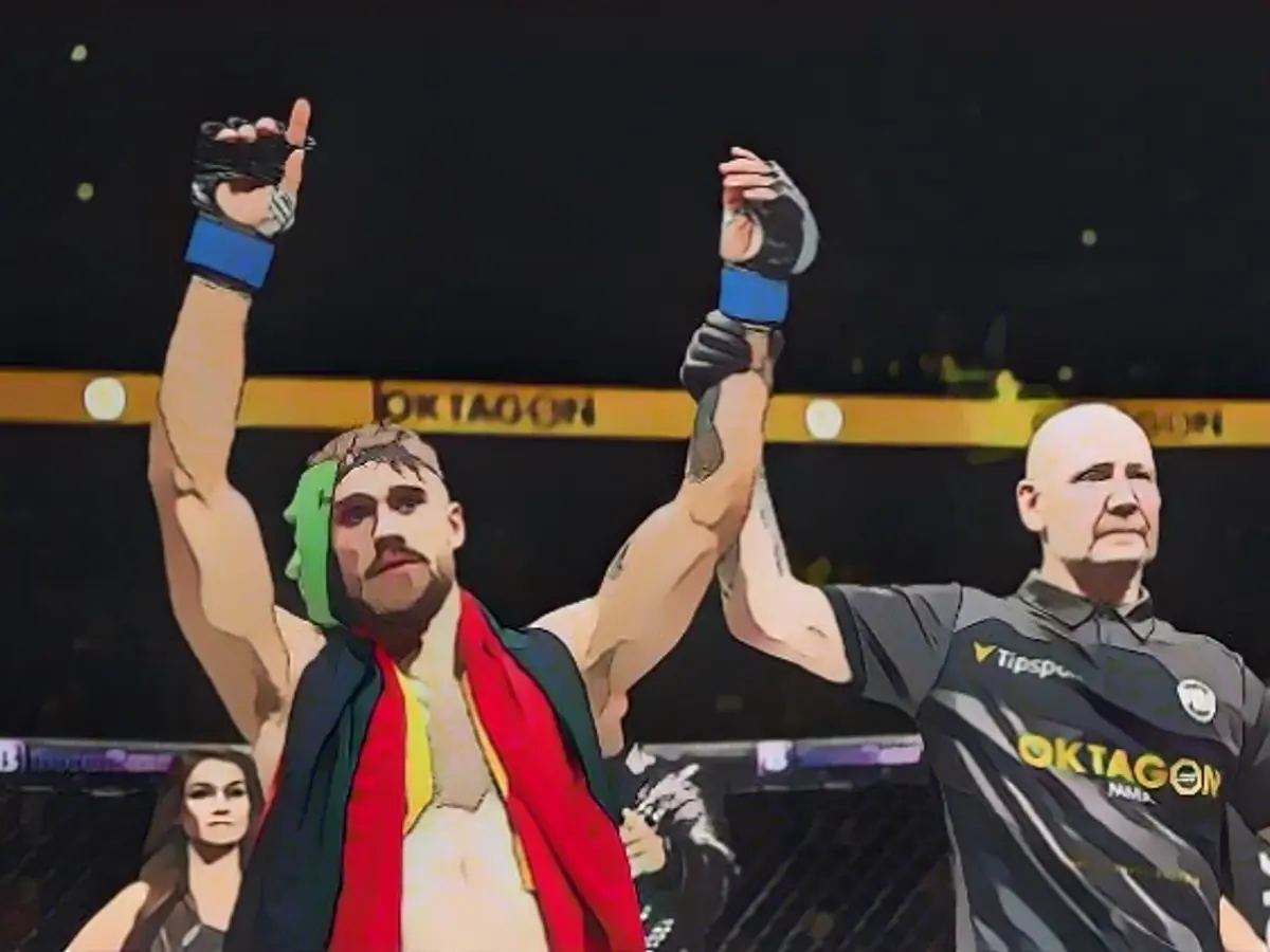 The green mask is back