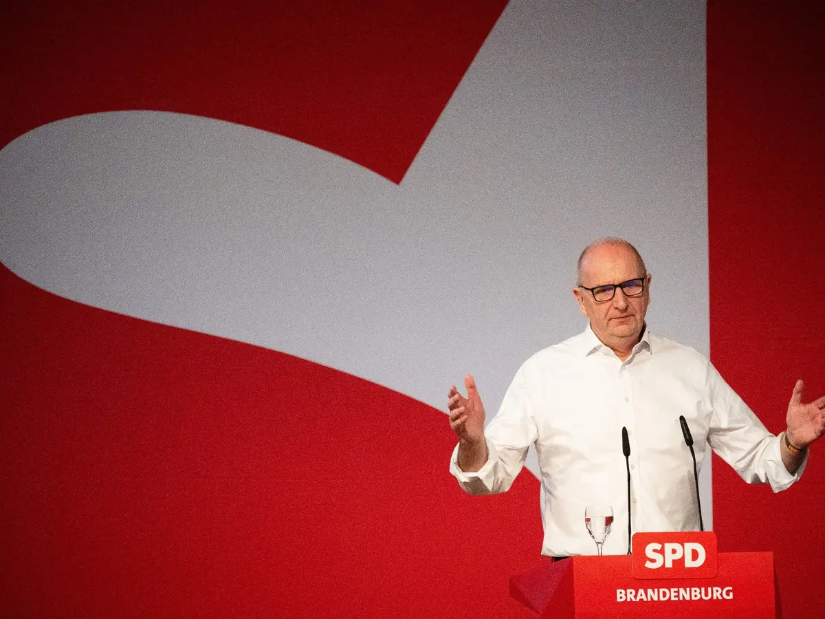 Woidke re-elected as SPD state chairman
