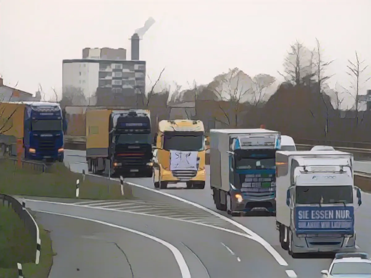 Obstructions due to truck demo between Wiesbaden and Mainz