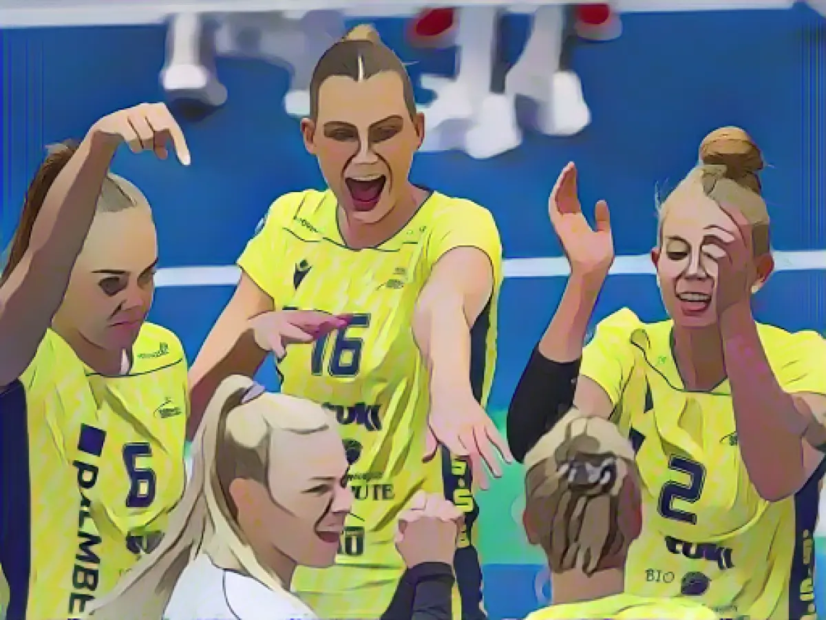 Schwerin volleyball players extend winning streak