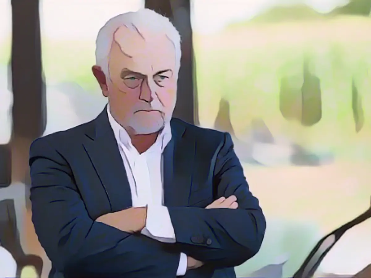 Now Kubicki is starting to swim!