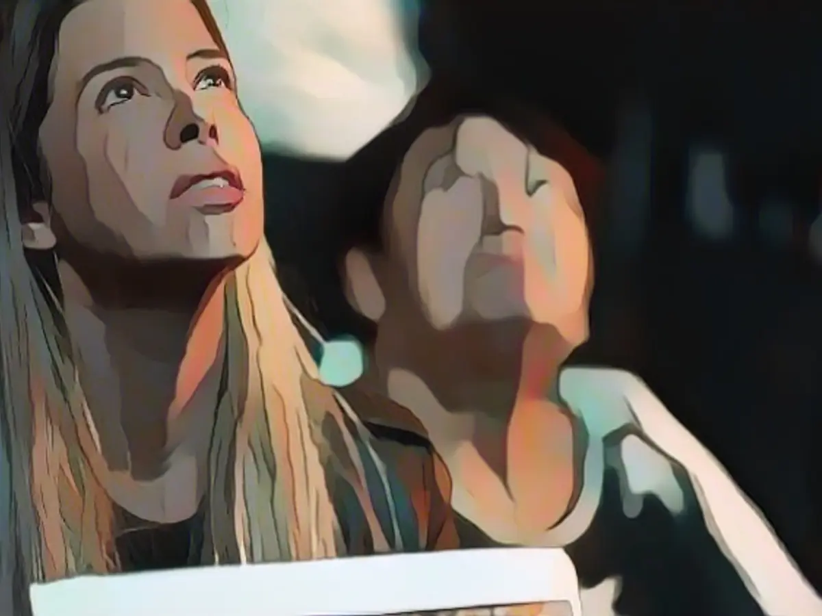 Israeli hostages on their way to freedom