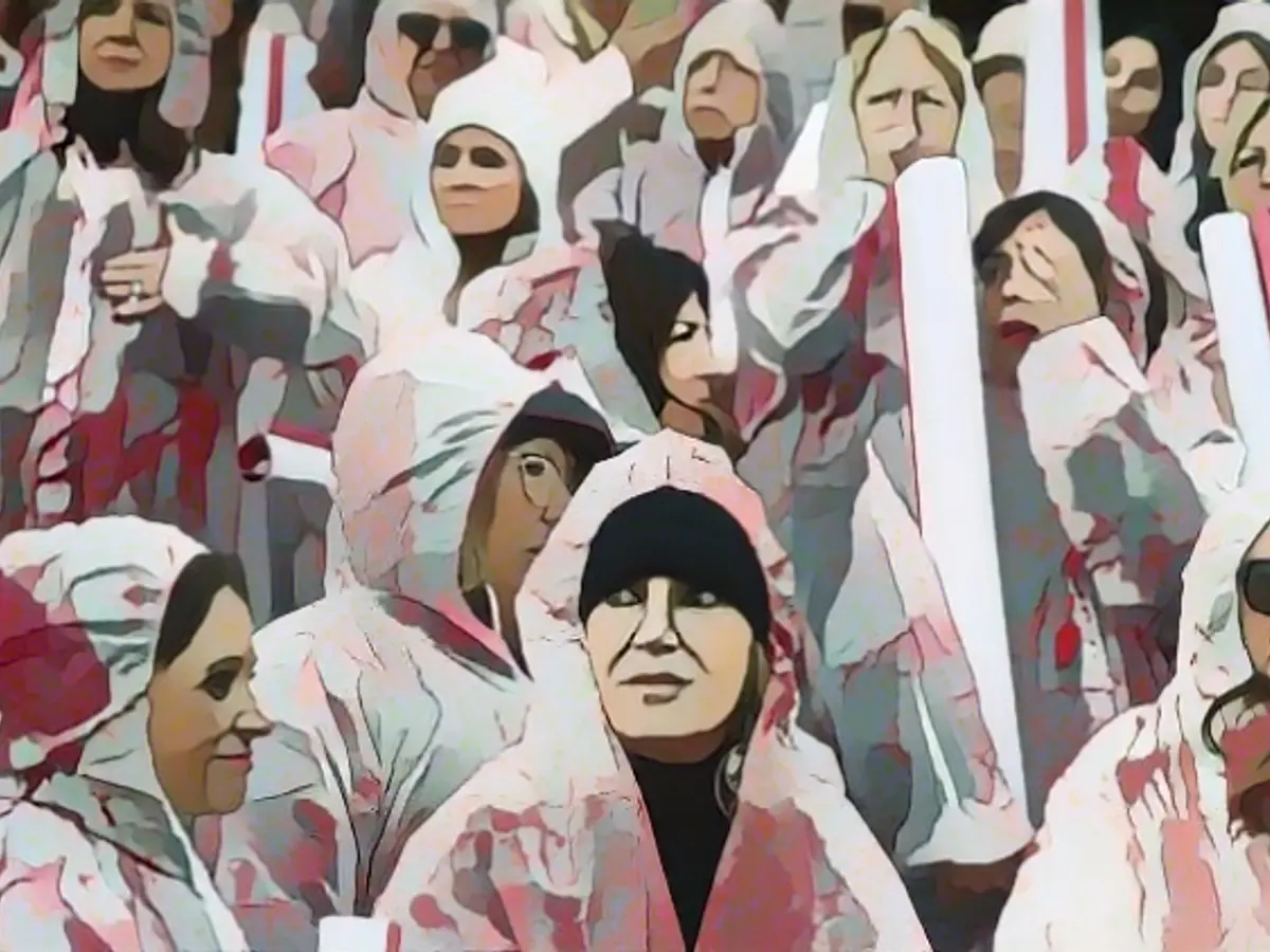 People around the world set an example against violence against women