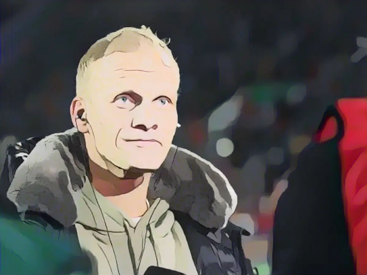 Schalke coach Geraerts angry about Ouwejan's behavior