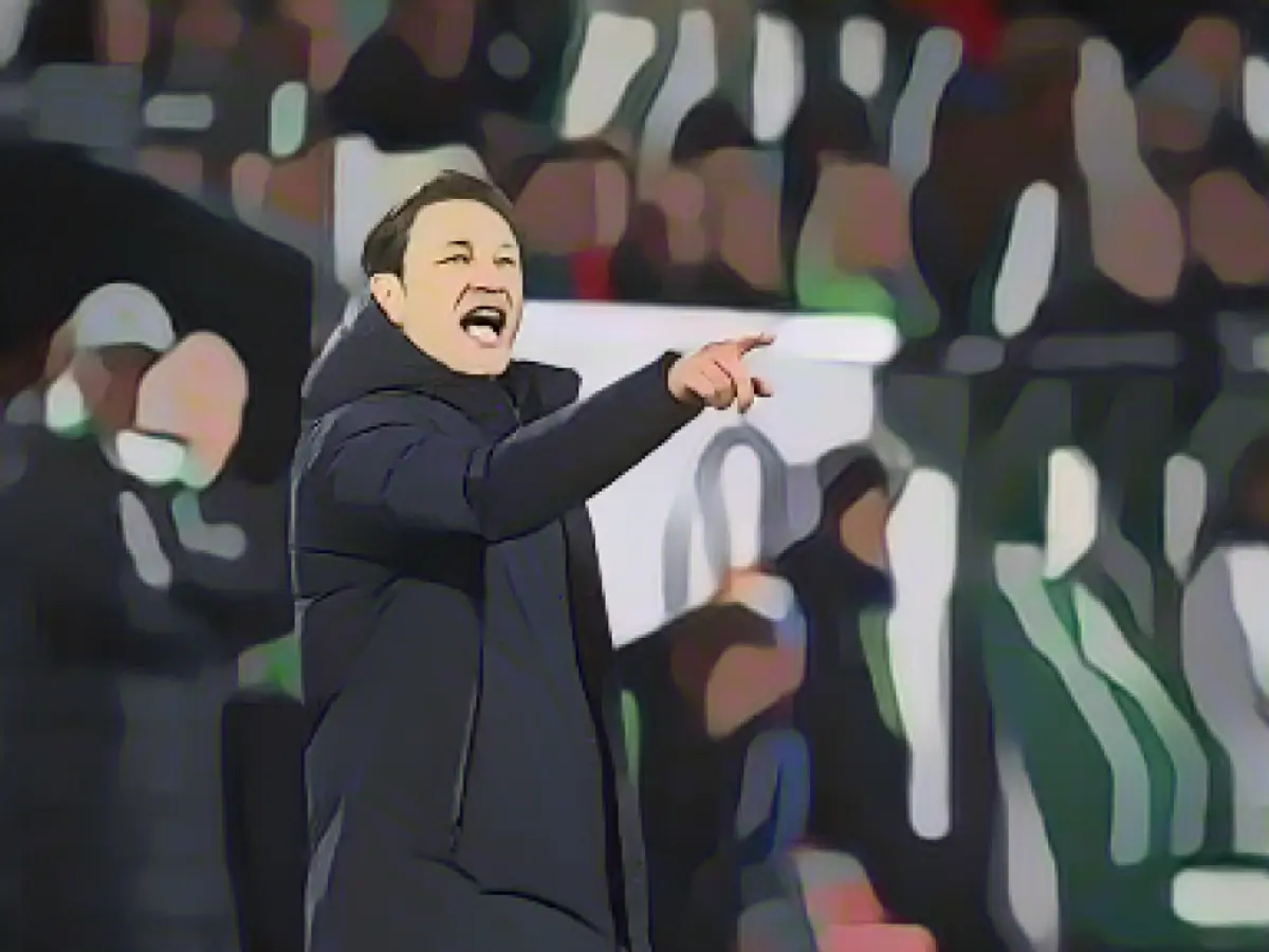 Bundesliga coach calls for tougher refereeing