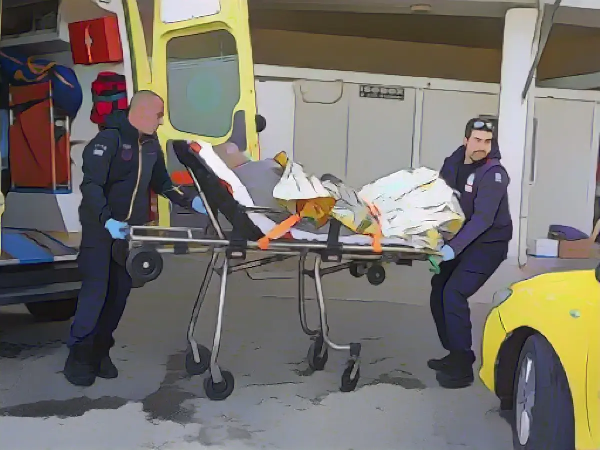 Freighter sinks in the Aegean Sea - 13 people missing