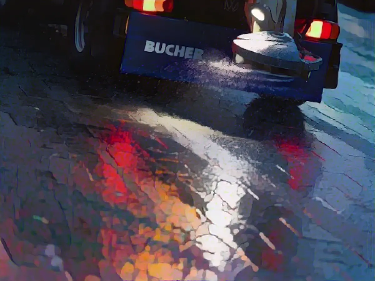 Snowfall and danger of slippery roads in Berlin and Brandenburg