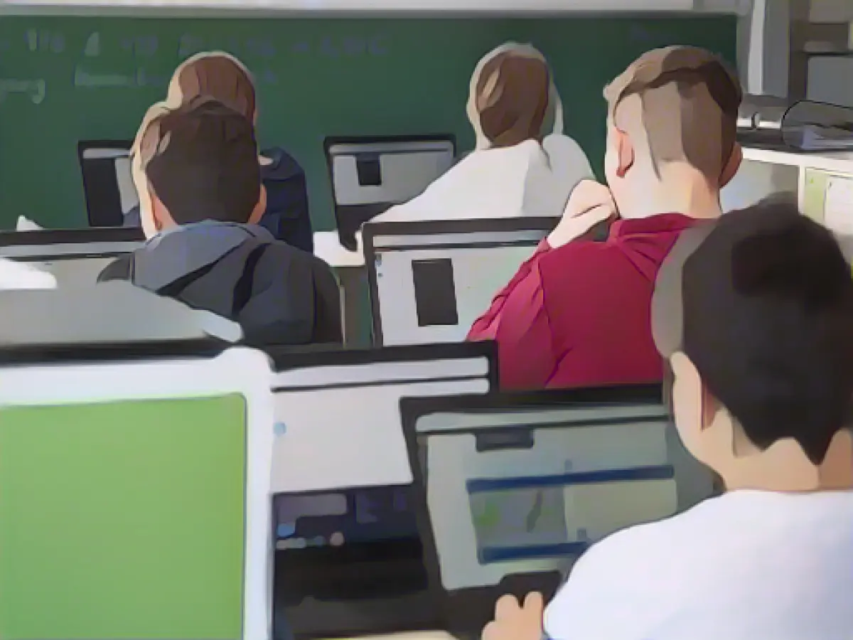 Hybrid teaching in the desired subject: model proves its worth