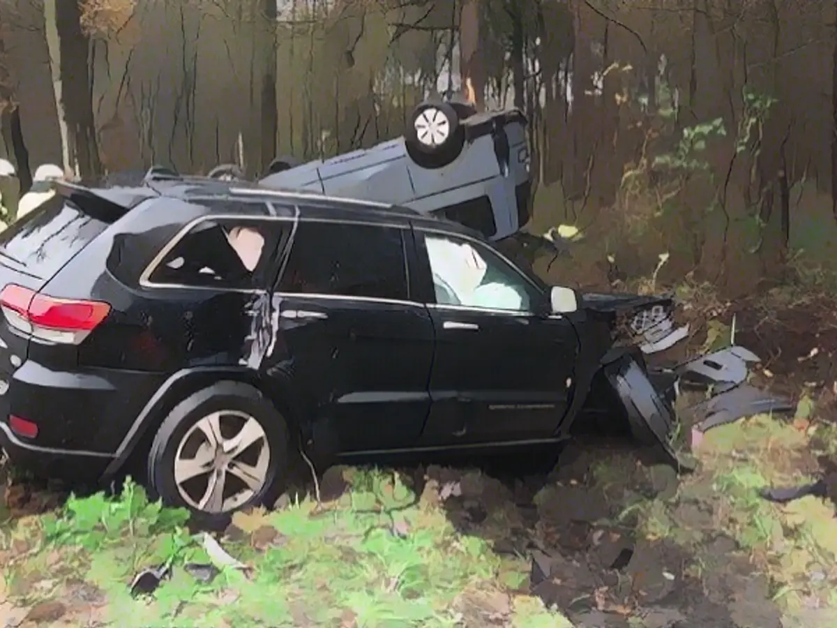 Jeep against minibus - many injured