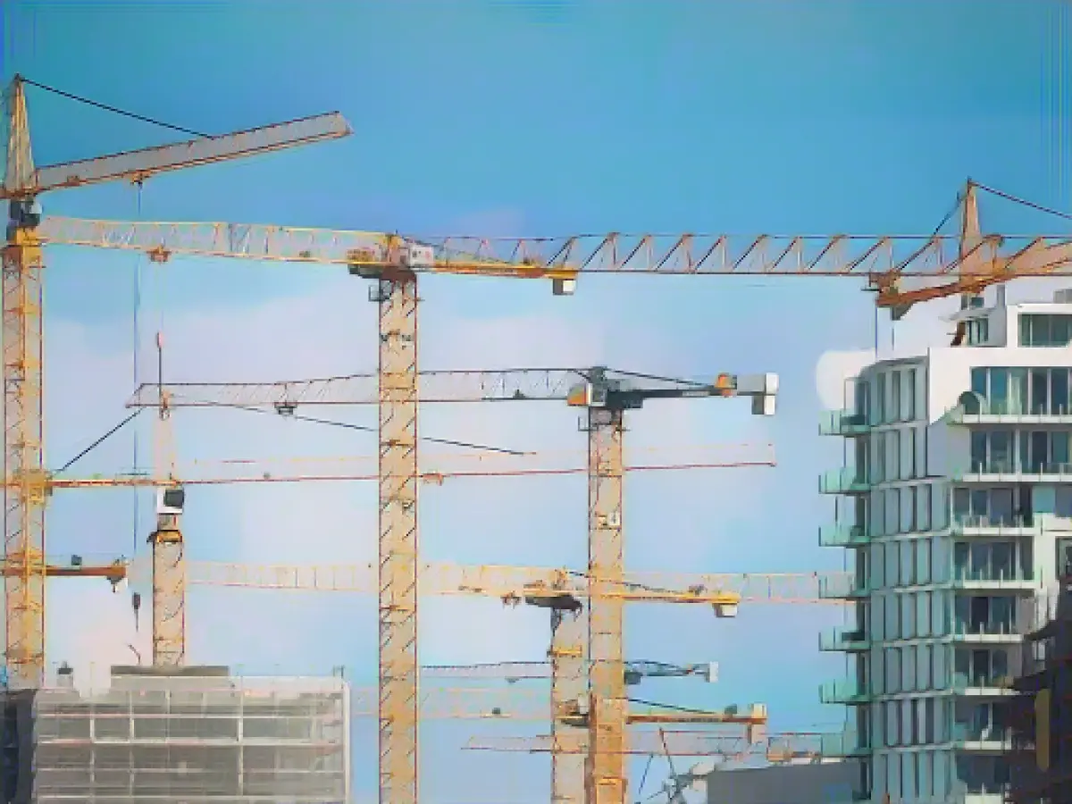 Slump in residential construction orders continues