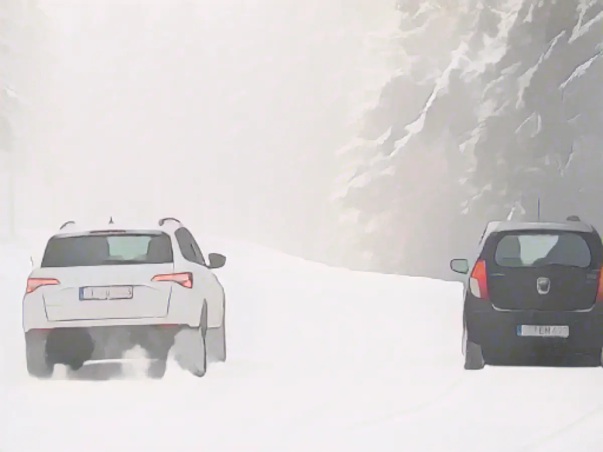 District administrator calls on people to stay at home after snow chaos