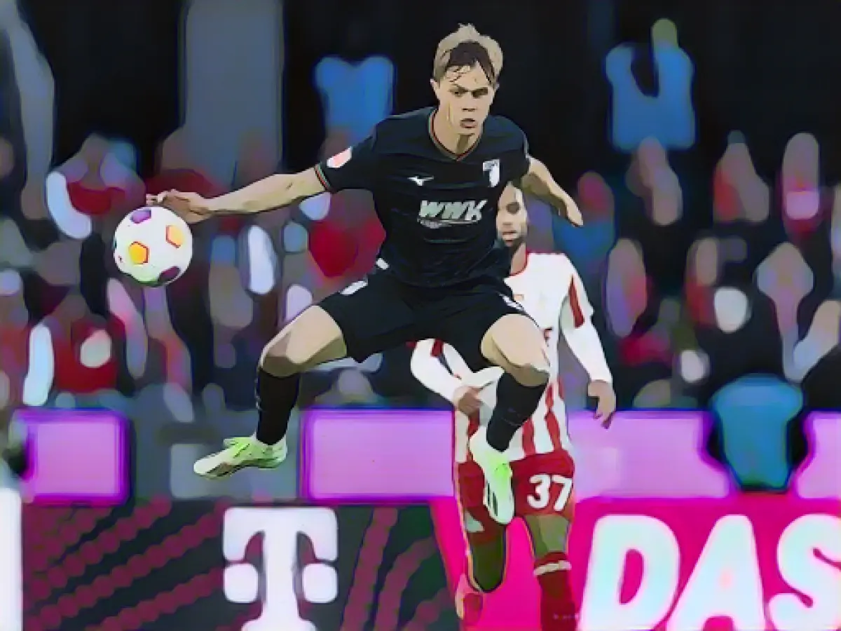 FC Augsburg fears for sick right-back Gumny