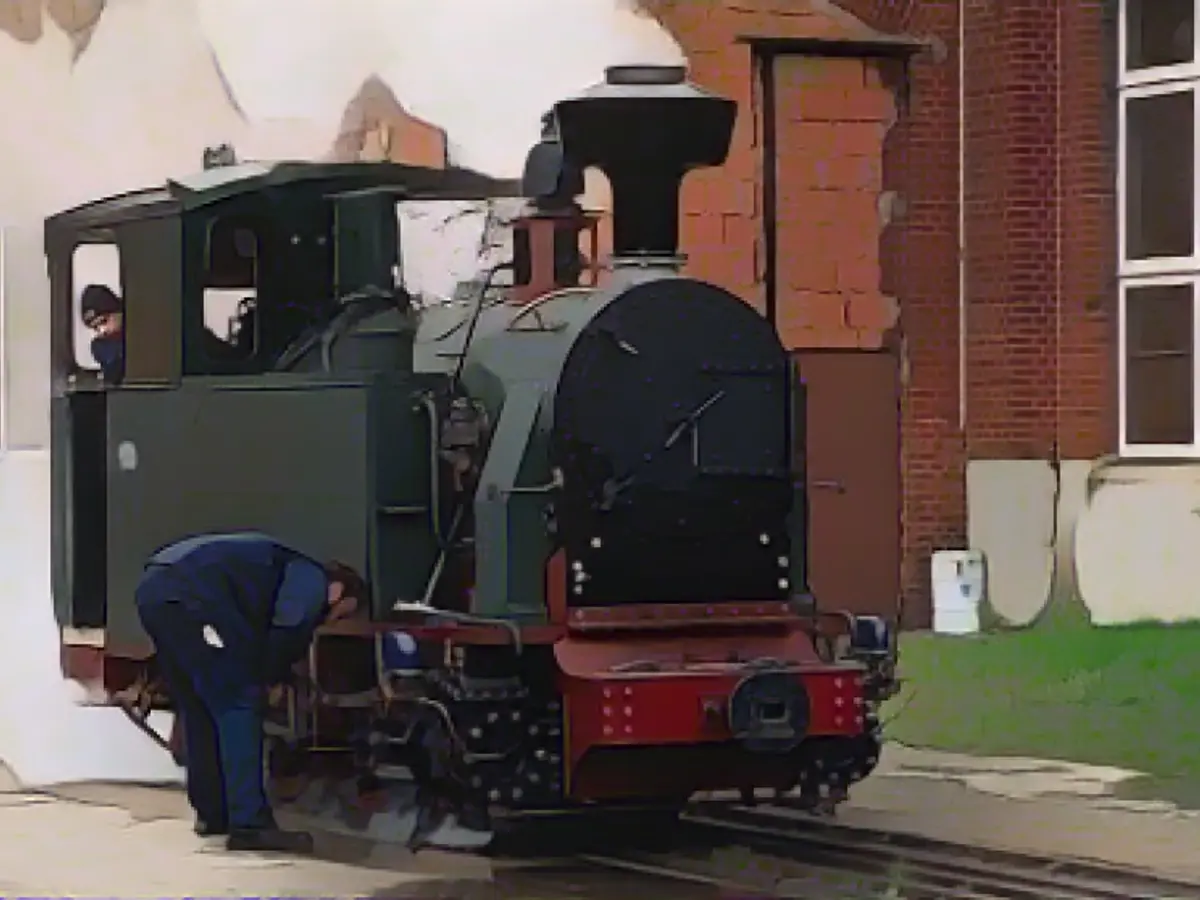 Narrow-gauge steam locomotive repaired for 1.1 million euros