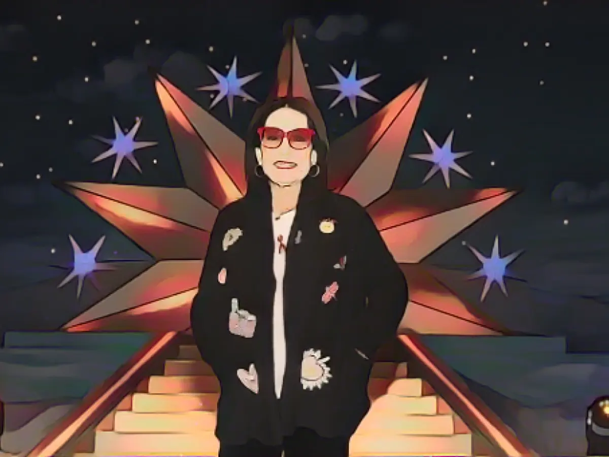 I only look in the mirror when I apply make-up