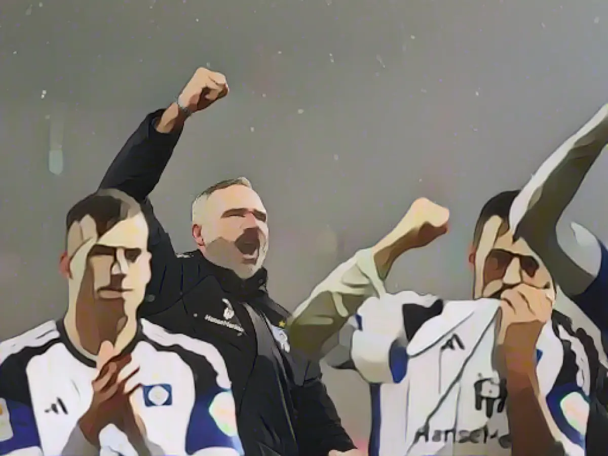 Derby: HSV pick up point at St. Pauli despite goalkeeper error