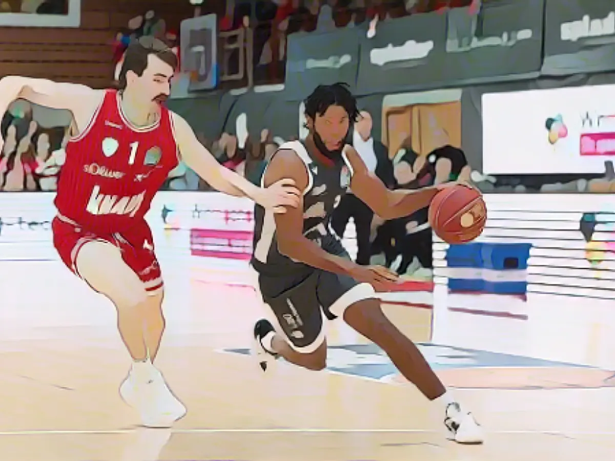 Würzburg star scores from the halfway line