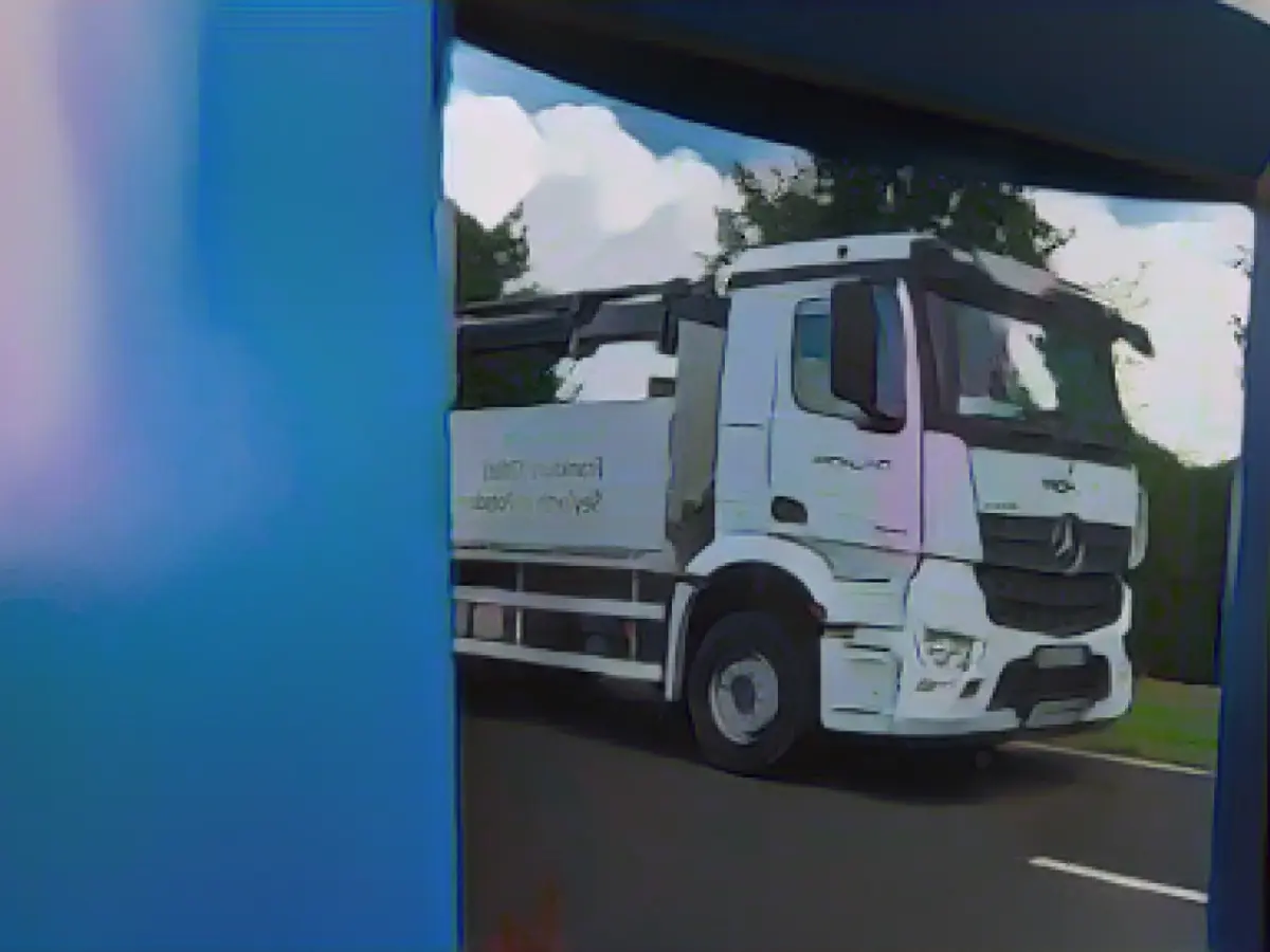 Higher truck toll - climate component and money for the railways