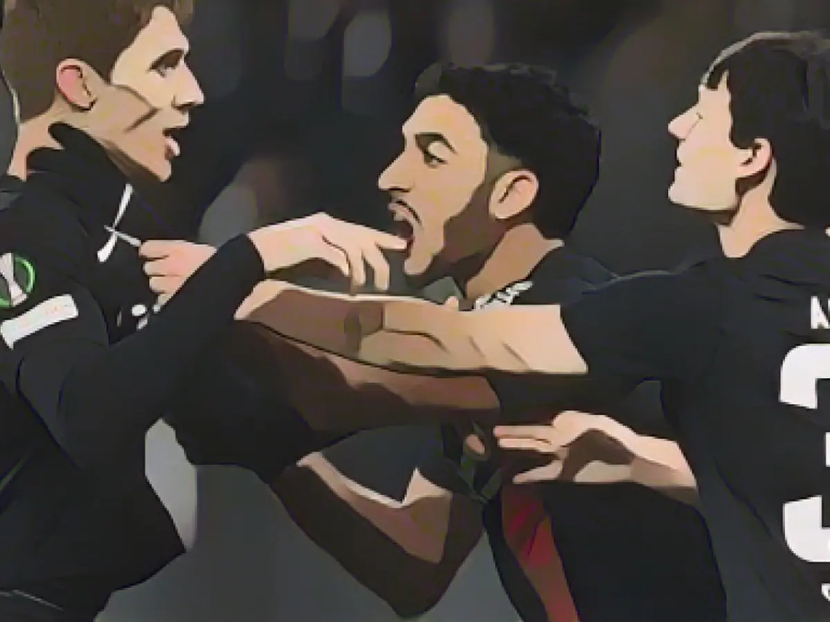 Focus on an angry Jakic and a fumbling Trapp at Eintracht