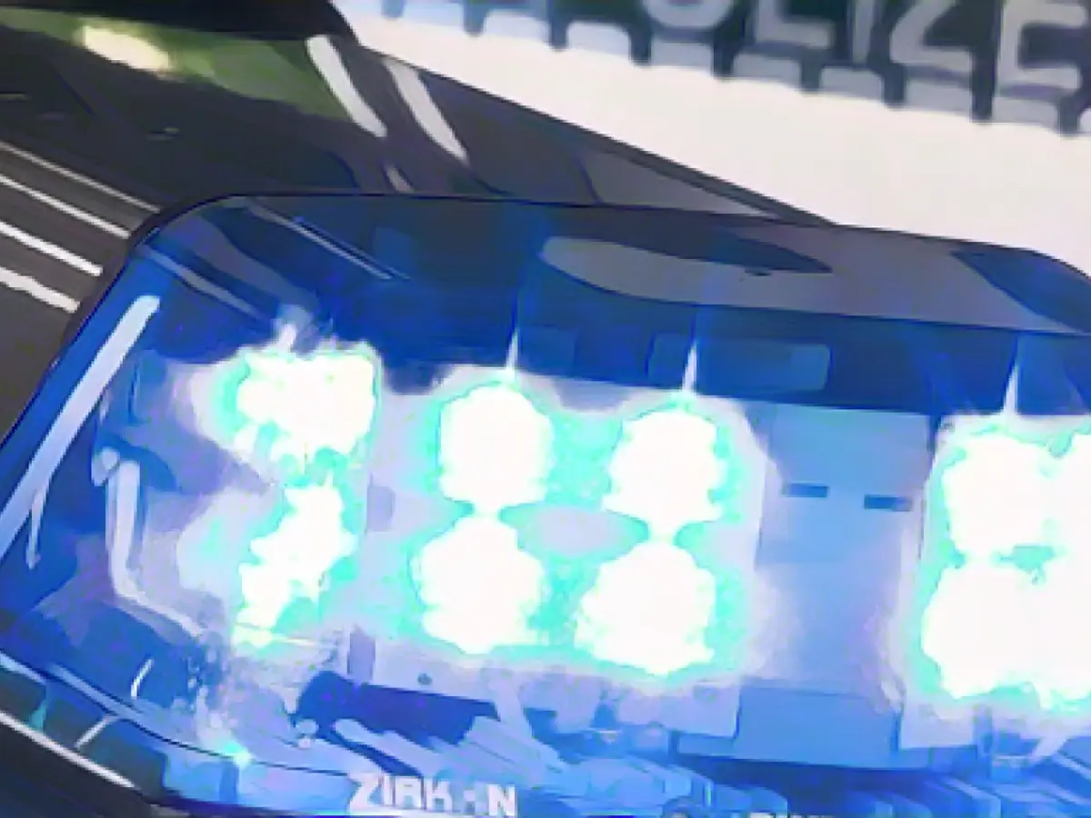 Man allegedly threatened neighbor - weapons seized