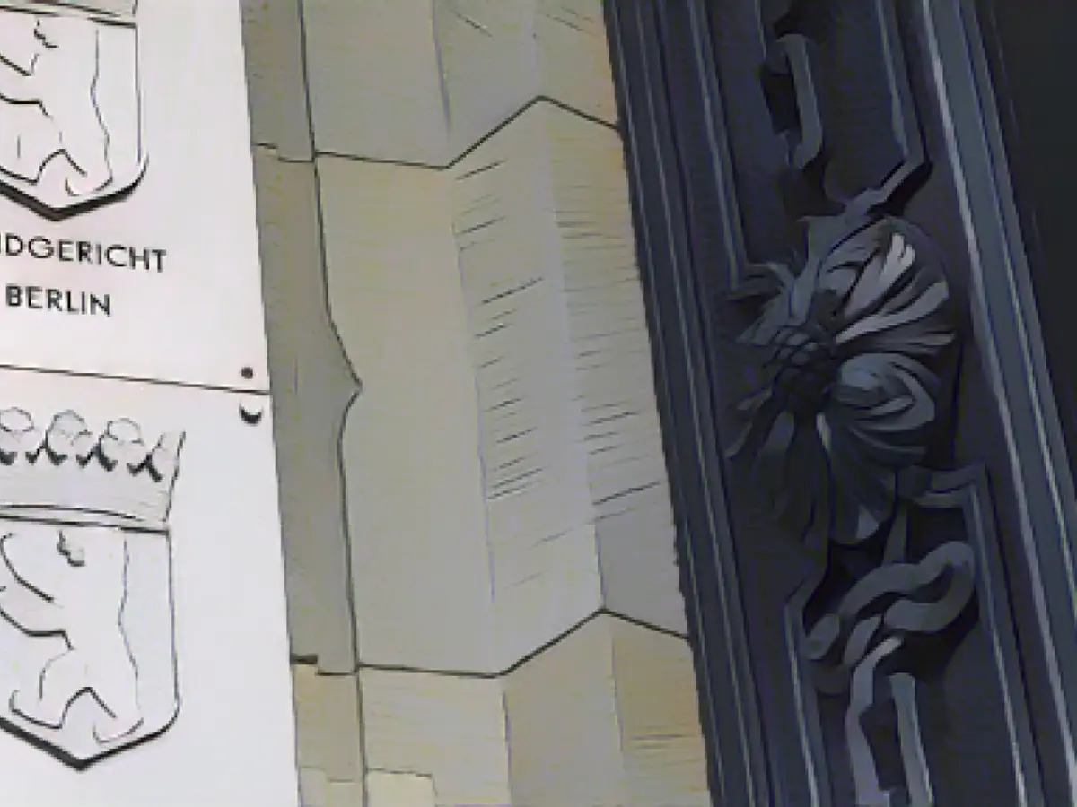 Man allegedly strangled 85-year-old woman with cable