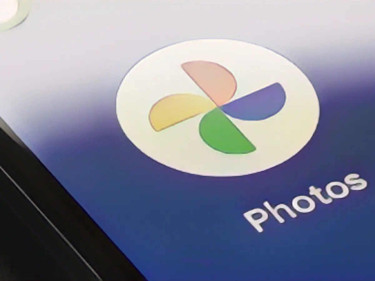 How to download all media from Google Photos