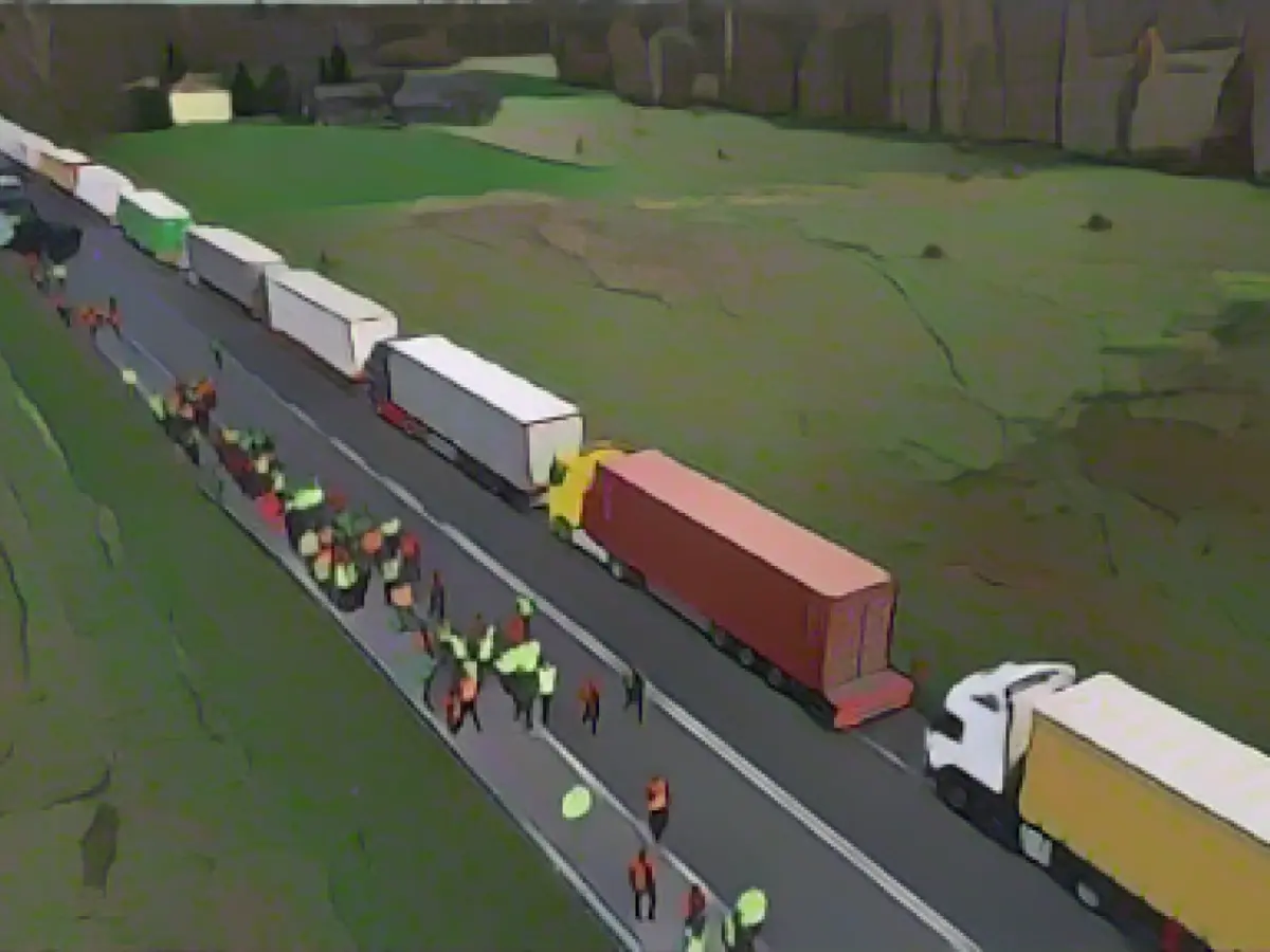 After actions in Poland: Slovakian truck drivers also block border with Ukraine