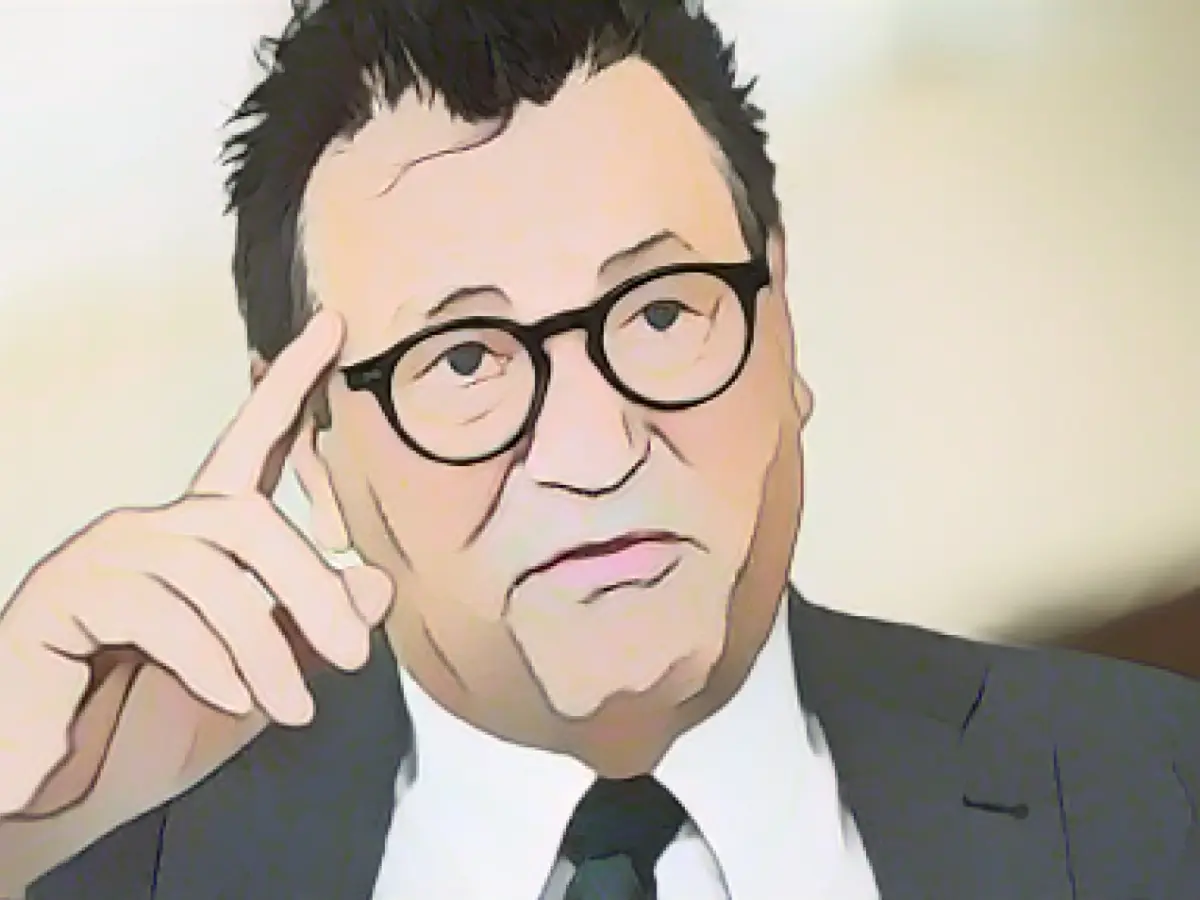 Debate about wolves: Hauk calls for solutions for herds