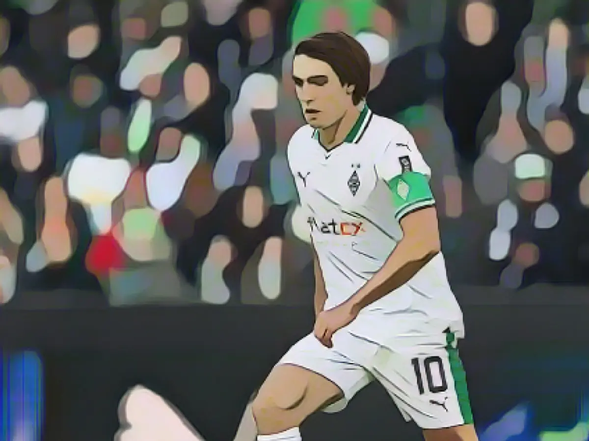 Neuhaus from reserve to starting captain!