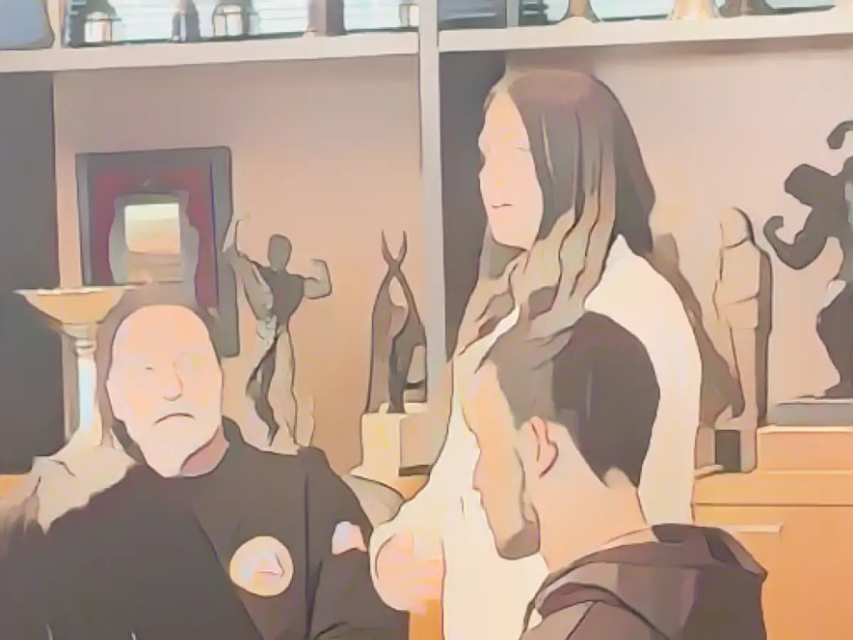 Schwarzenegger shocked by Ella's horror story