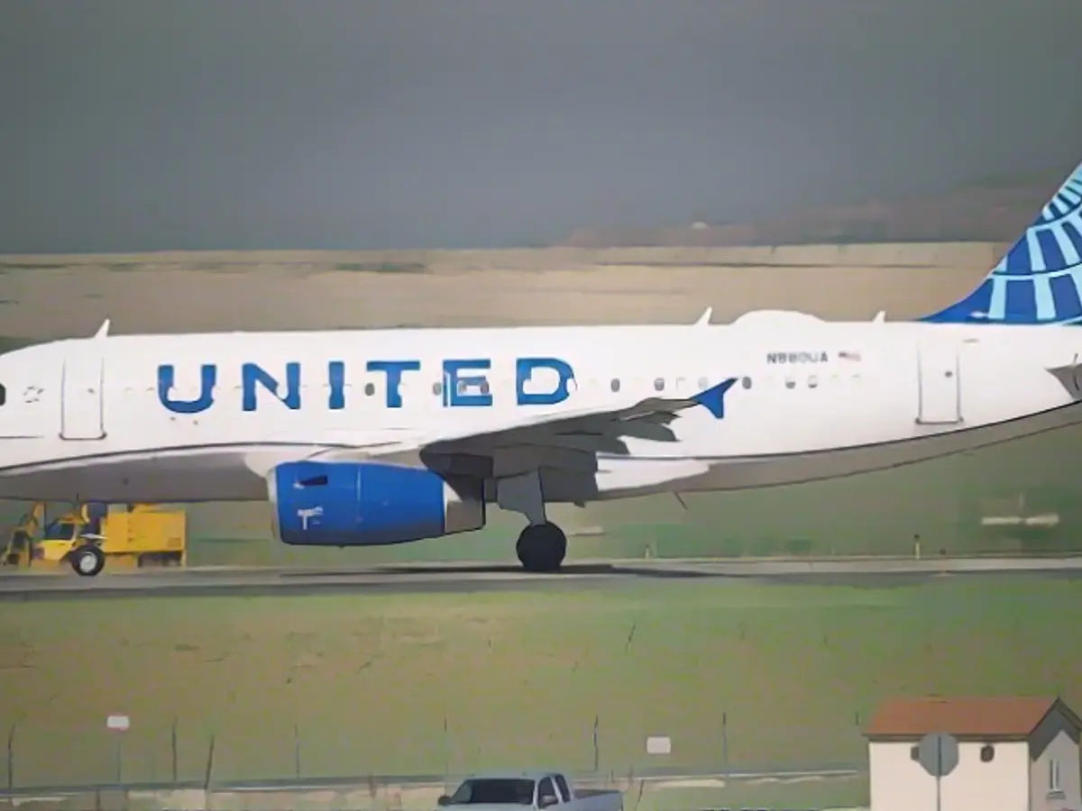 United Airlines requires all U.S. employees to get Covid-19 vaccine