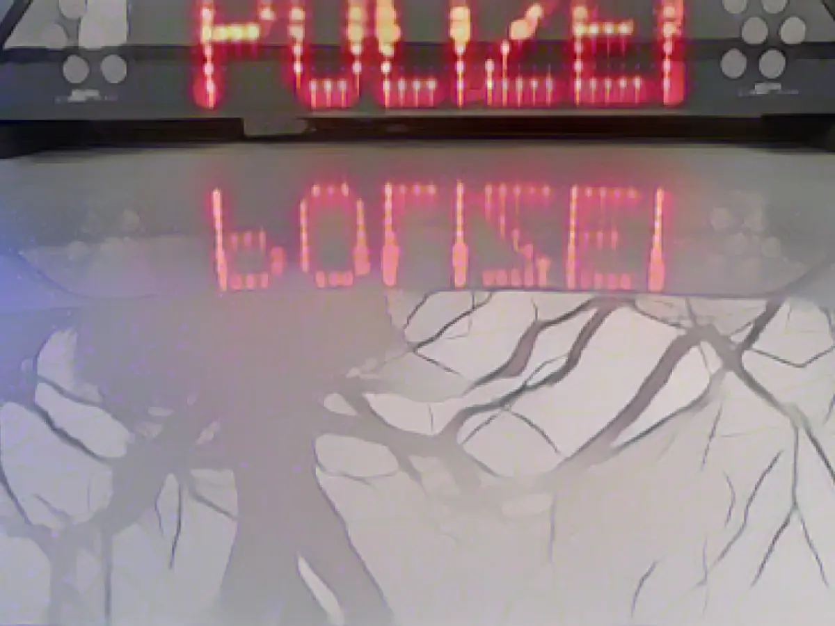 Police break up rave in bunker