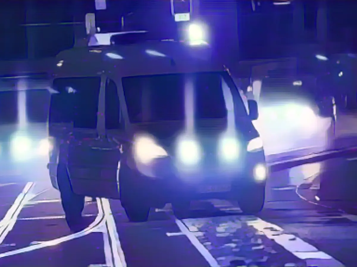 Car chase: fugitive seriously injured