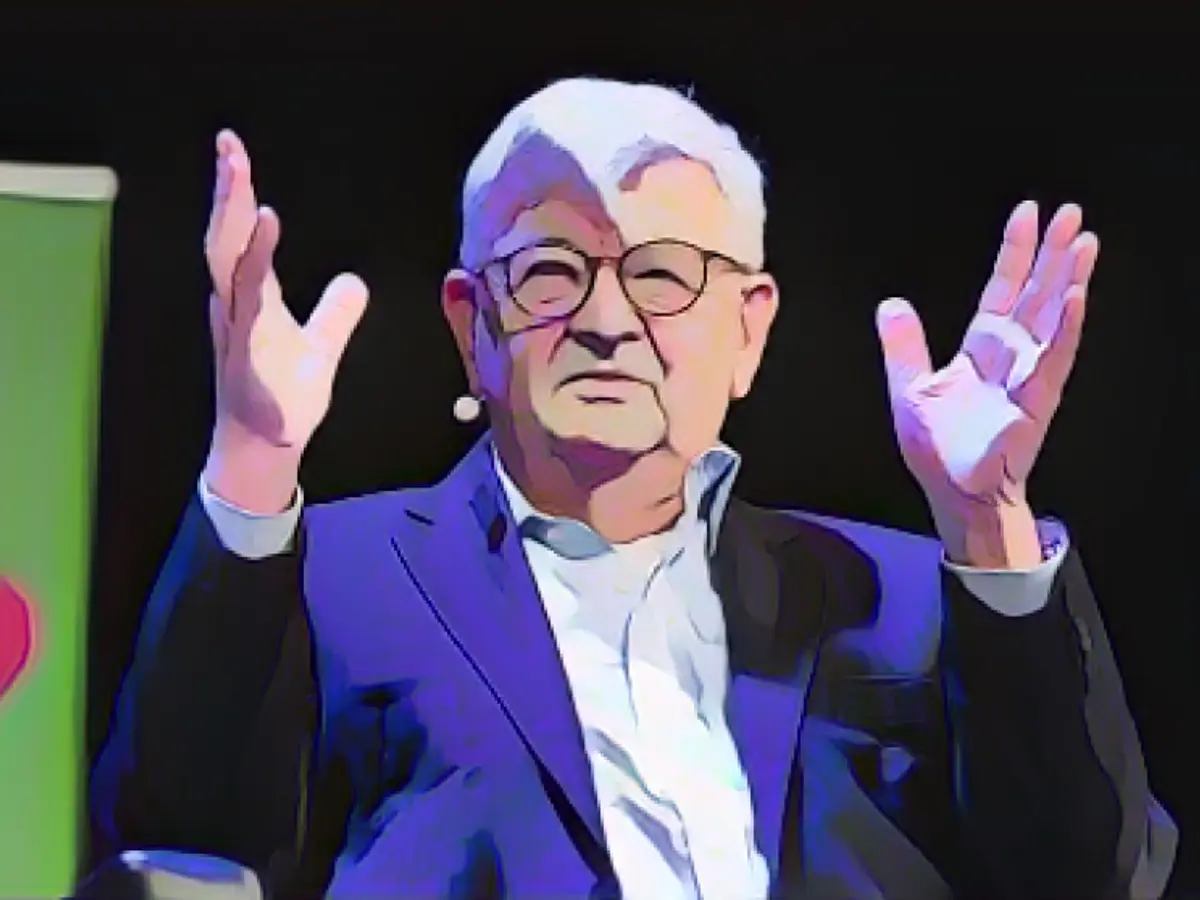 Green veteran Joschka Fischer calls for new nuclear bombs