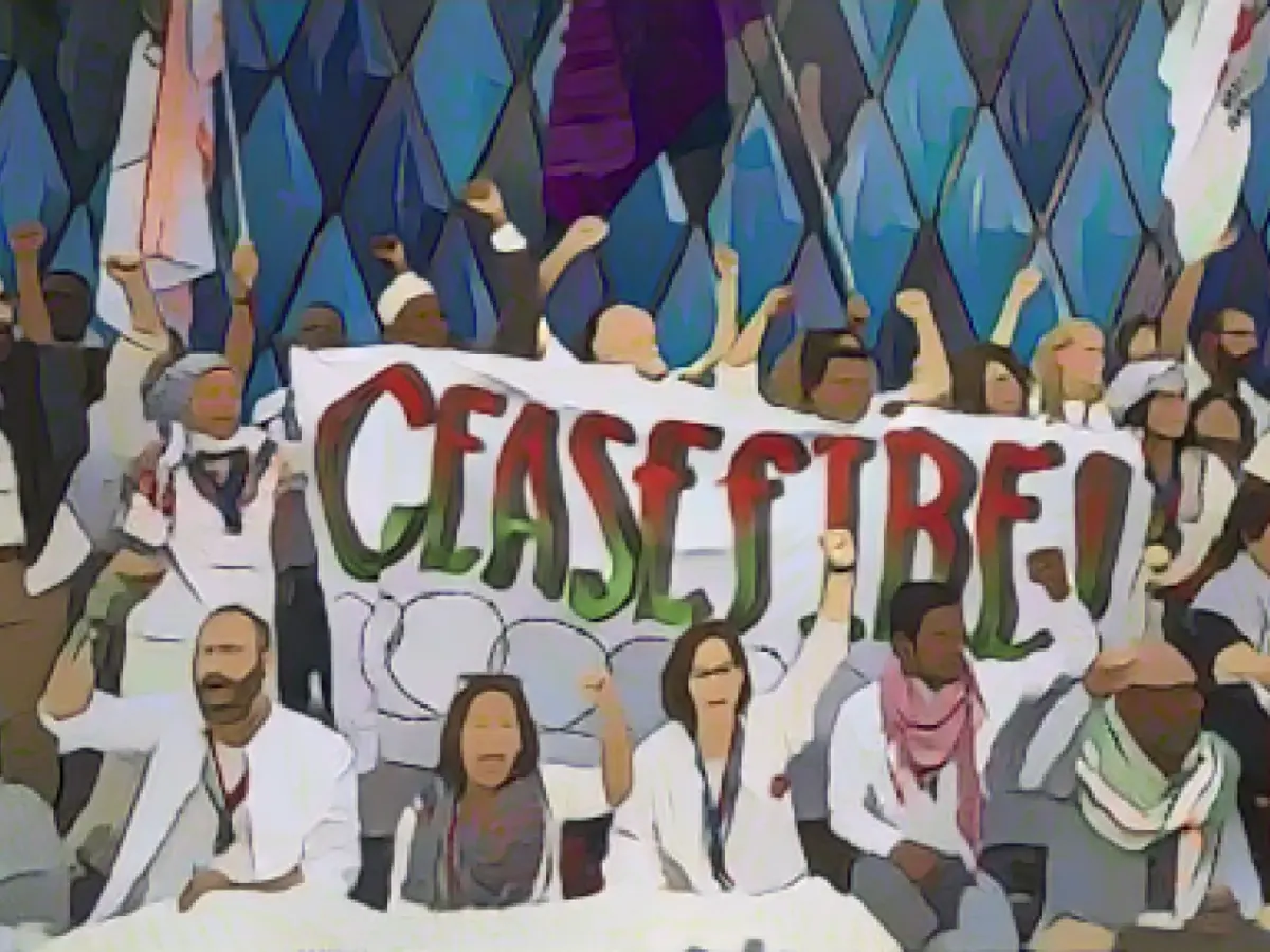 German activists speak out in Dubai on suffering in Israel and the Gaza Strip