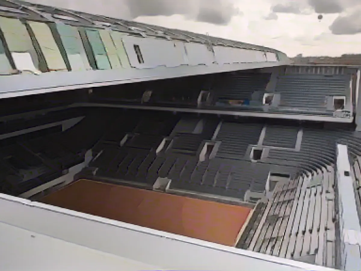 French Open welcomes new retractable roof at Court Philippe Chartier