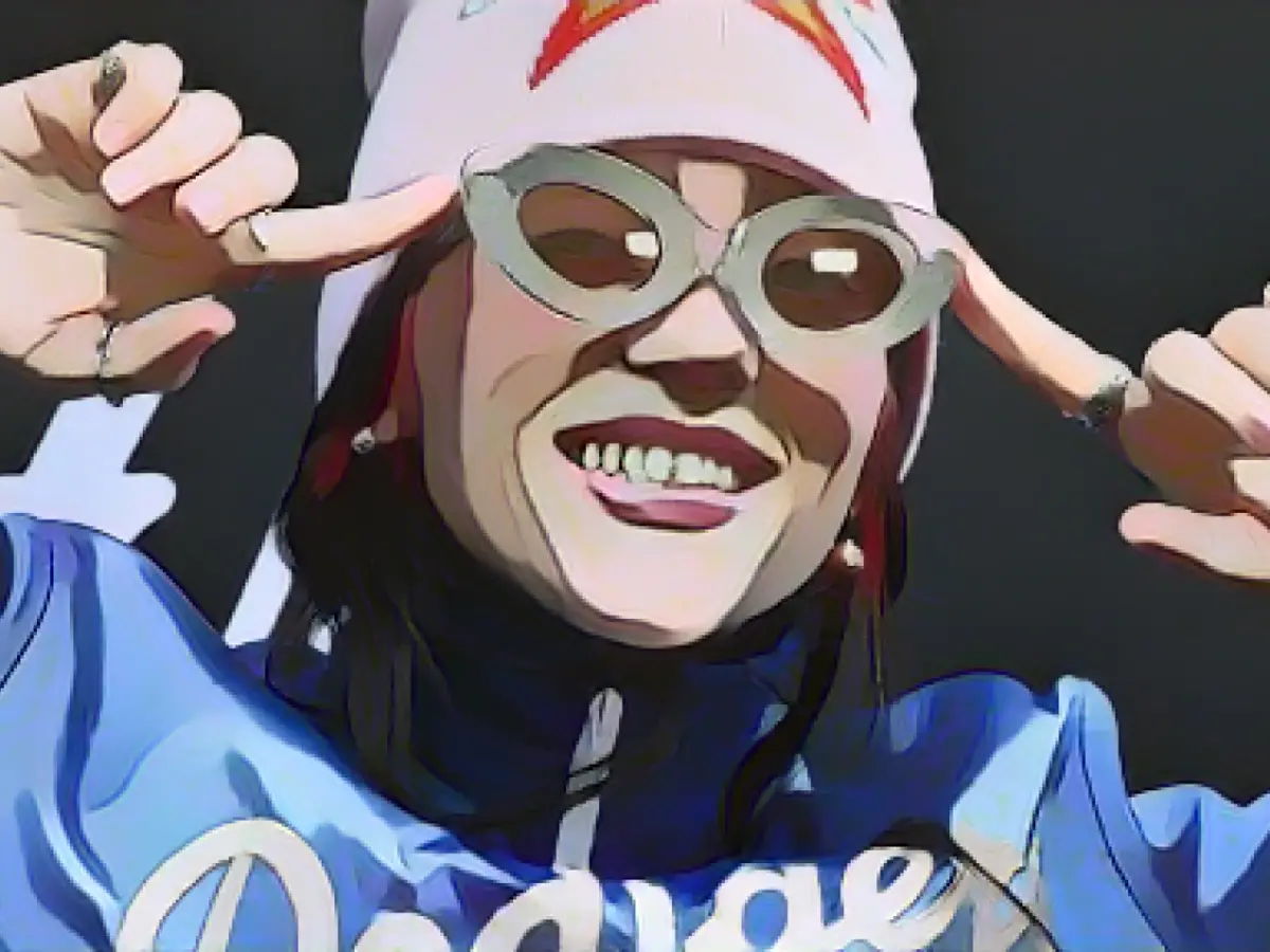 Billie Eilish confirms: I love women