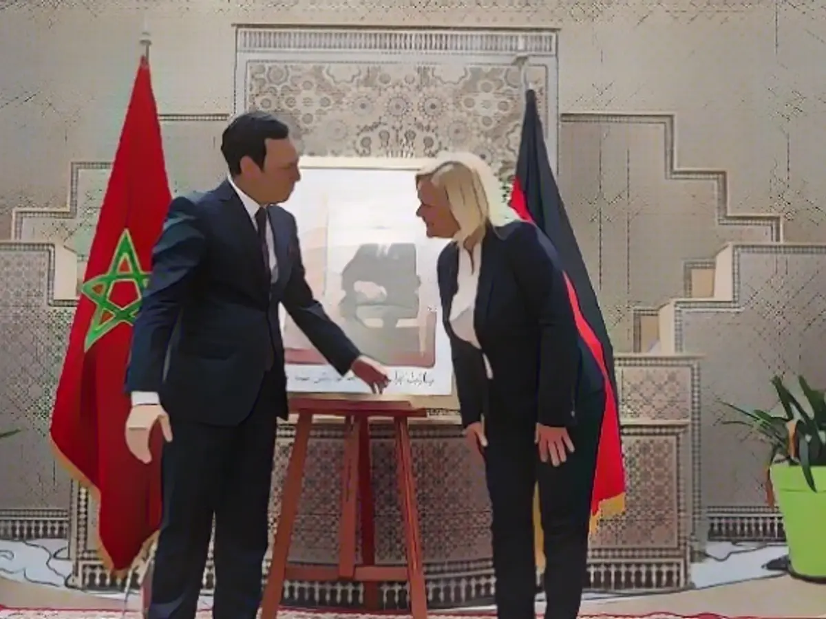 Union accuses traffic lights of despondency on deportations