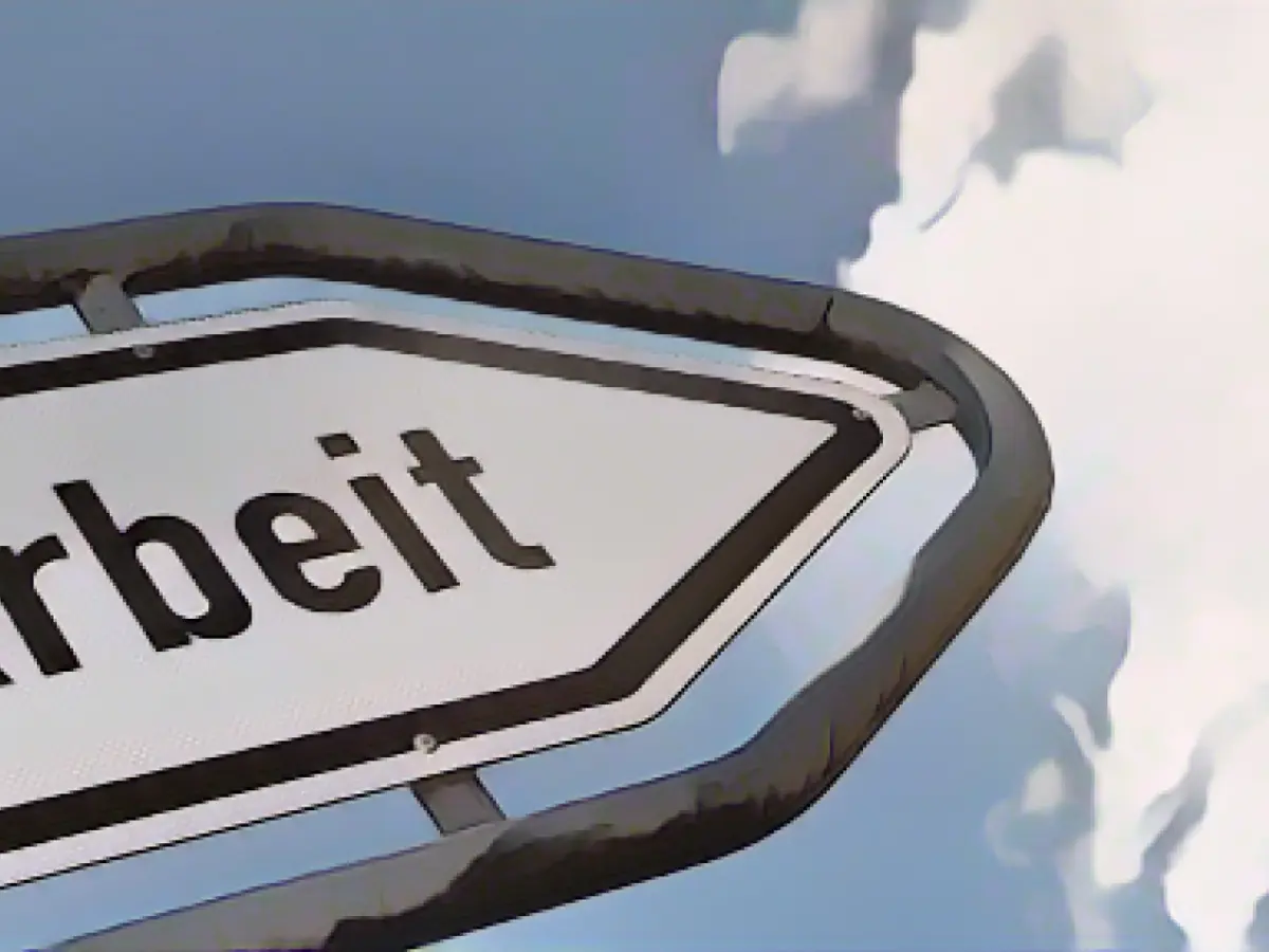 1460 people complete the "Social economy integrated" program