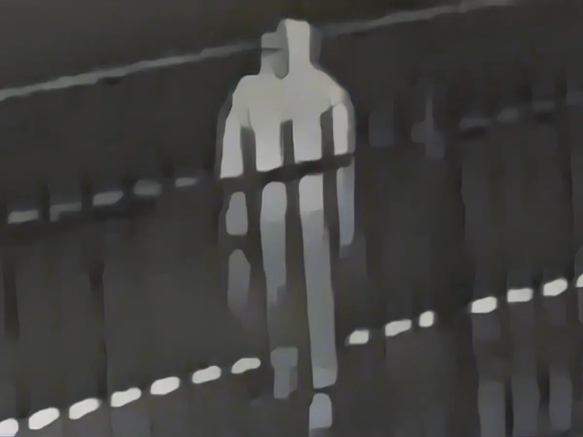 A Los Angeles man suspected of fatally shooting three sleeping homeless men will appear in court Monday