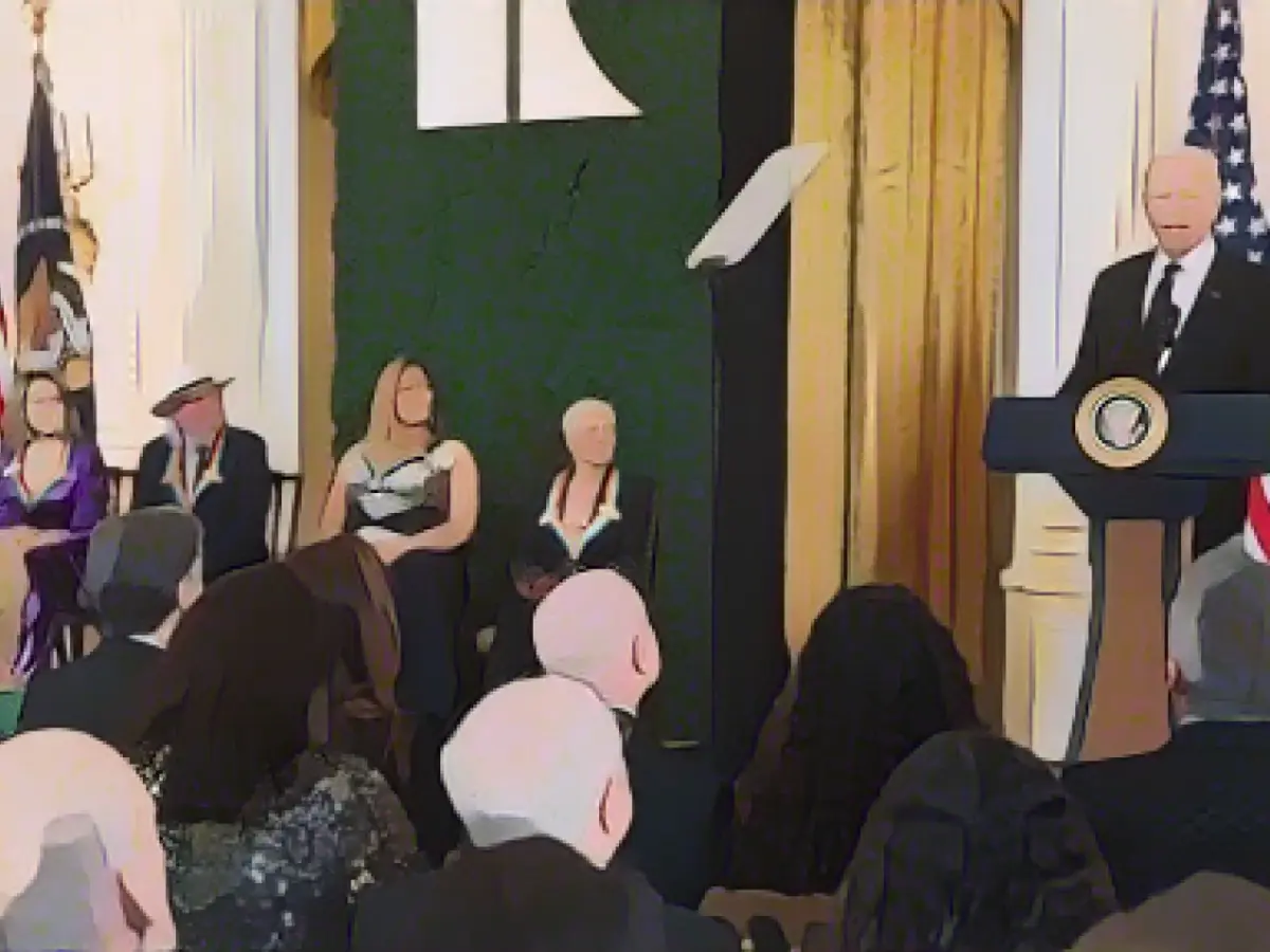 Joe Biden pays tribute to Billy Crystal and Queen Latifah