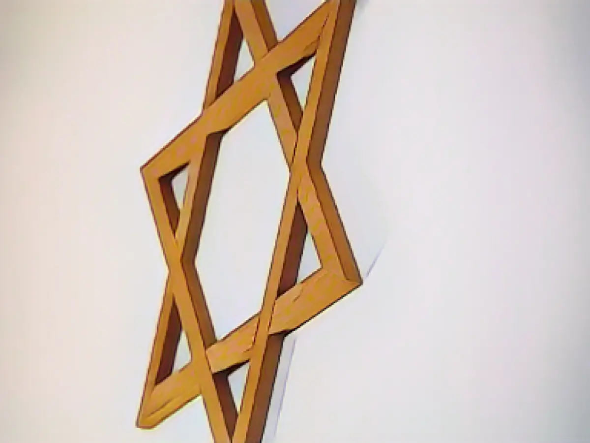 Hanukkah: Eight-branched candelabra in the center of Chemnitz