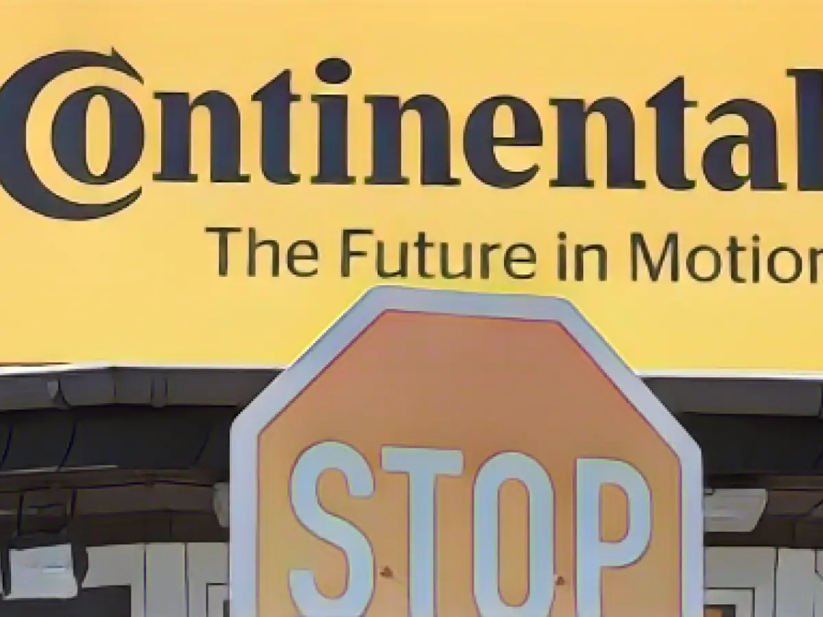 Conti examines spin-off of parts of the auto parts business