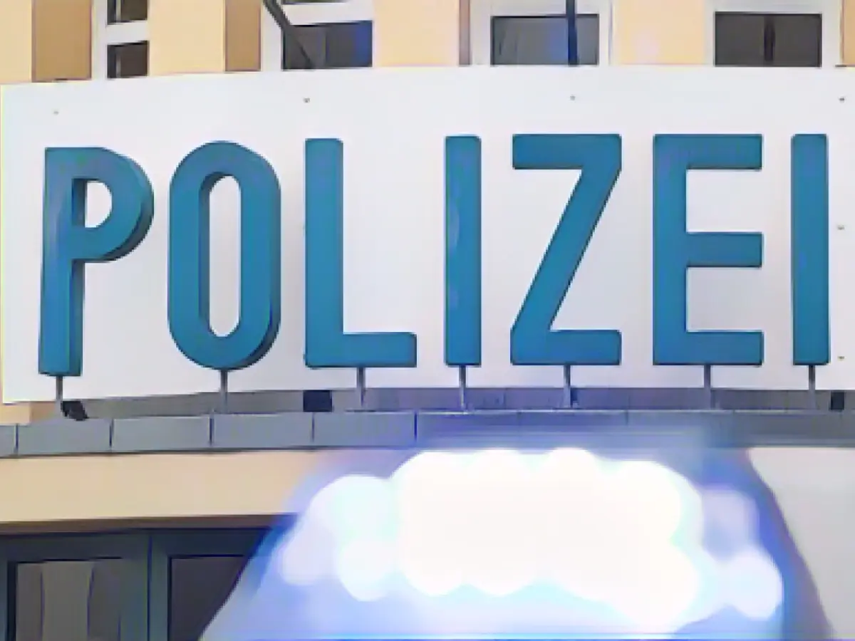 Police: Father left child seriously injured after accident