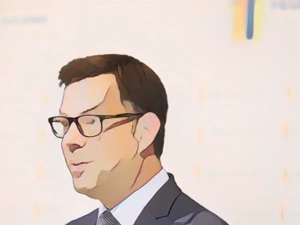 Danger from links between criminal clans and Islamists