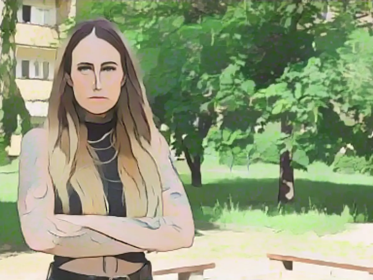 Pregnant Emely attacked in her apartment