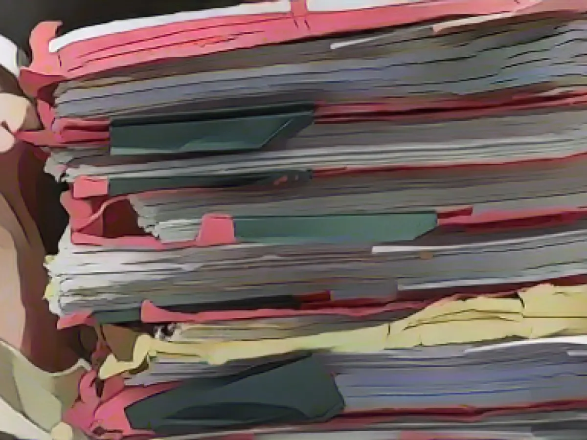 E-file: strengthening criminal prosecution and speeding up proceedings