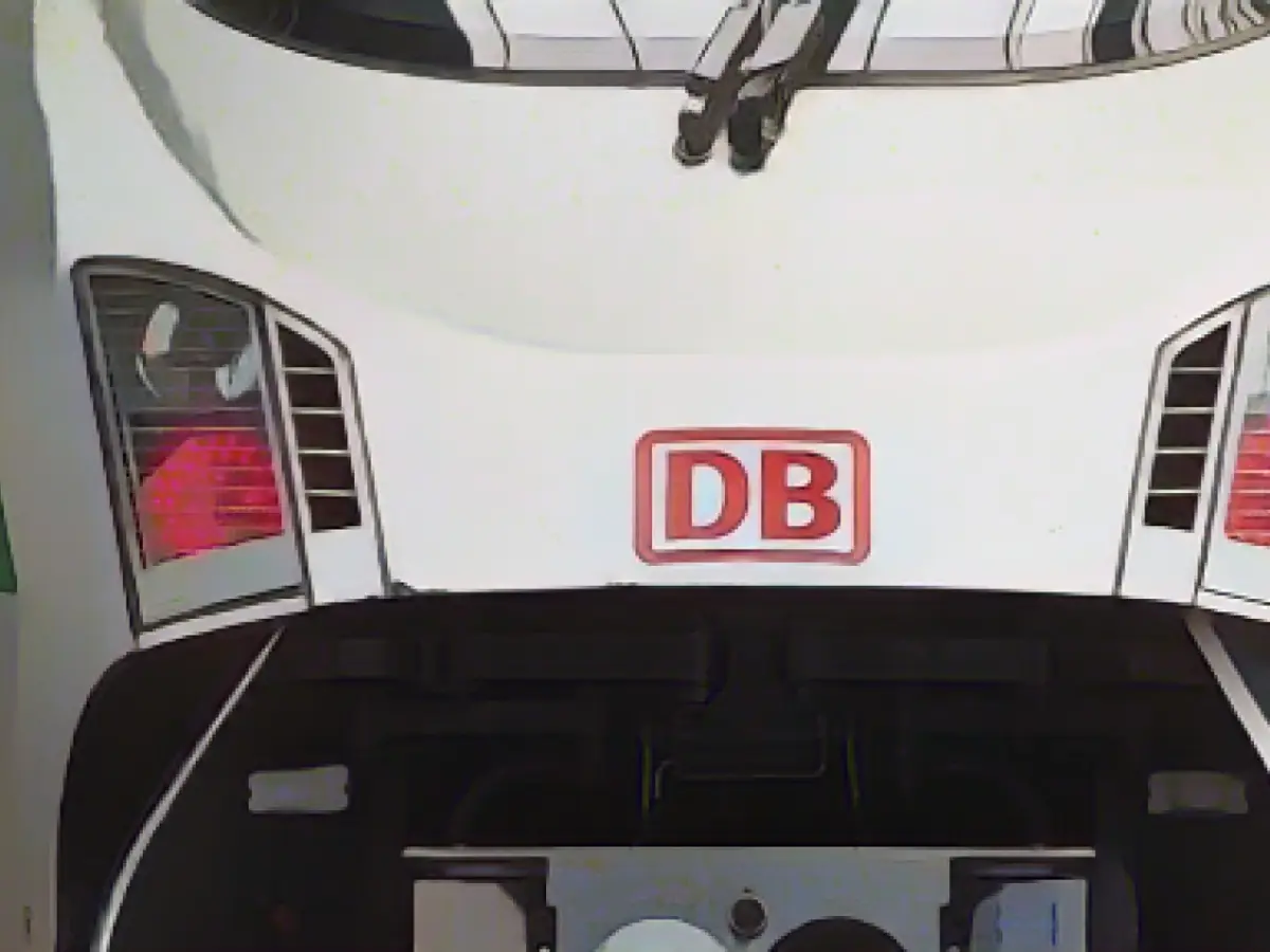 ICE evacuated due to defective brake: train stops at S-Bahn station