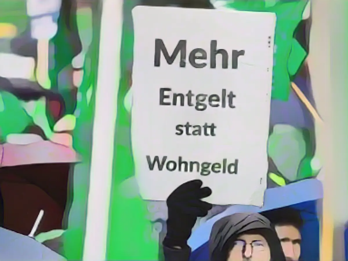 Warning strikes in NRW - thousands attend rallies in Düsseldorf