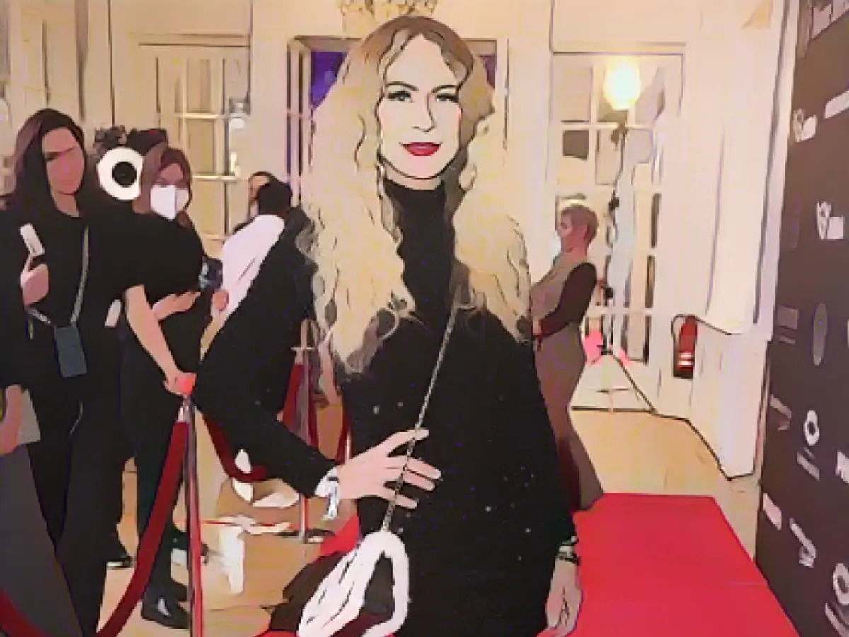 Jenny Elvers back on the red carpet